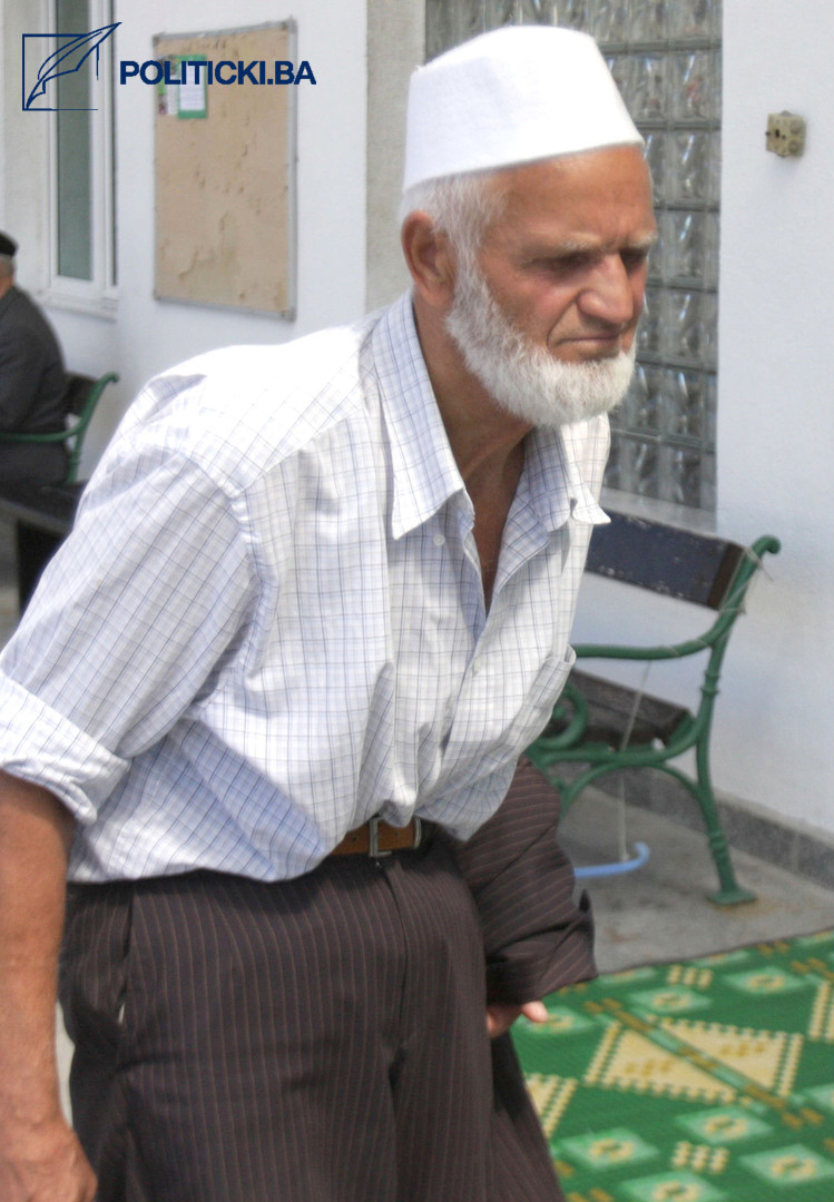 Otišao je dobri hadžija Hamid Mujović, hizmećar džamije Kralja Abdulaha u Tuzli - slika 2